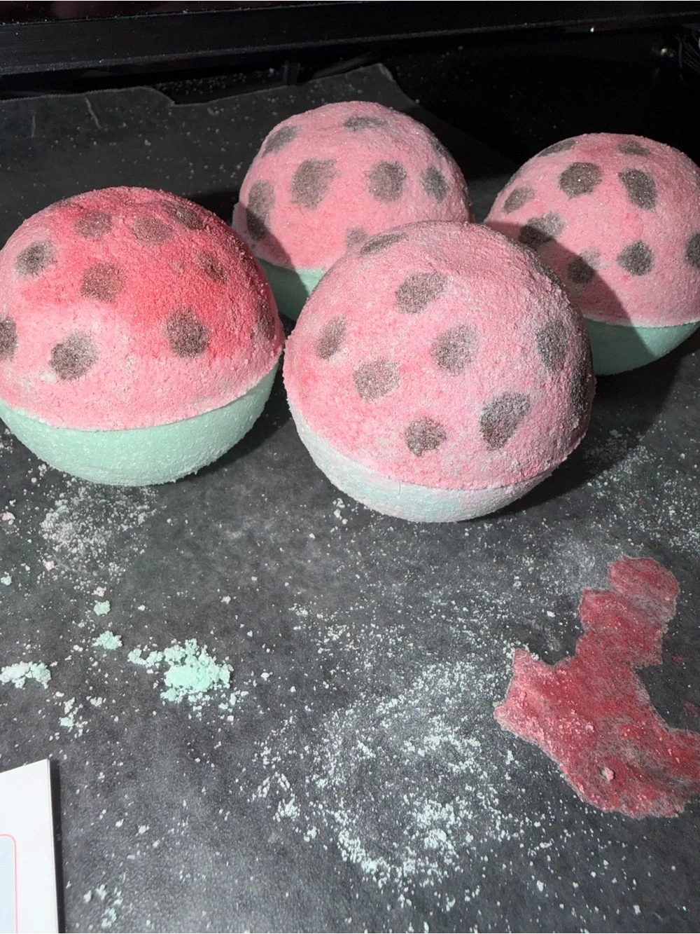 Watermelon bathbomb